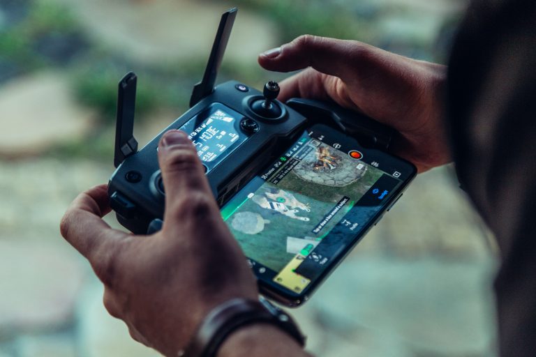 filmy z użyciem drona, filmowanie z powietrza, widok z lotu ptaka
